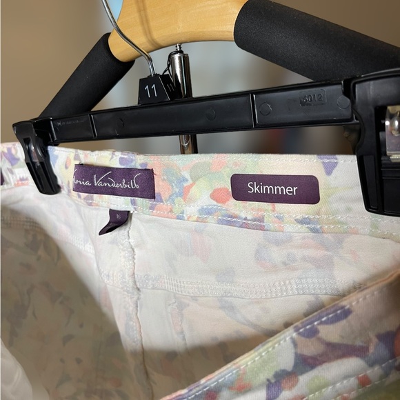 Gloria Vanderbilt Capri - Picture 6 of 16